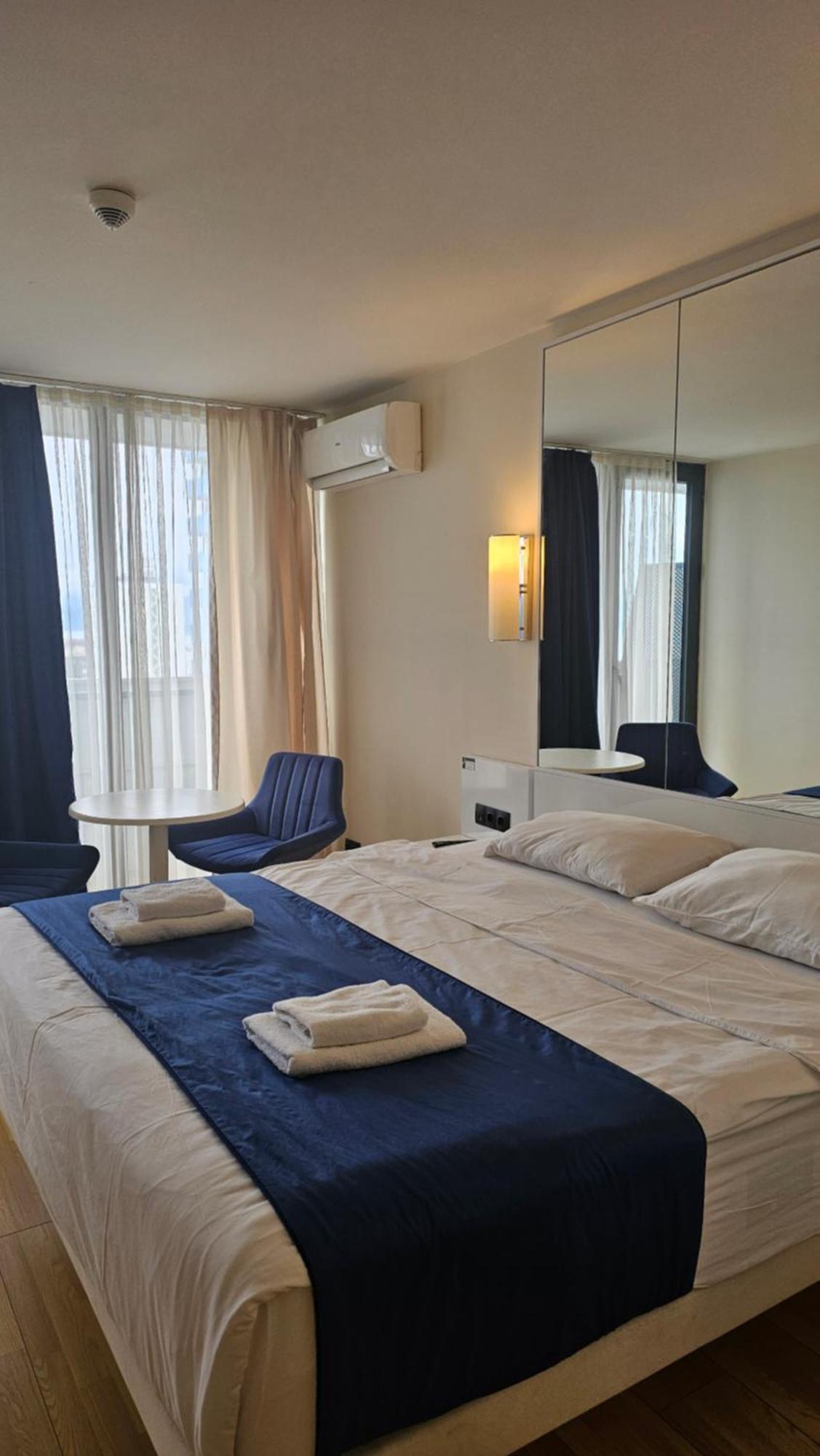 Orbi City Best Apartments Batoemi Buitenkant foto